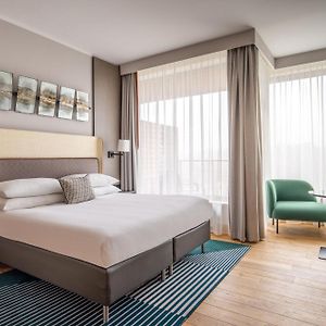 Pokój z łóżkiem king-size